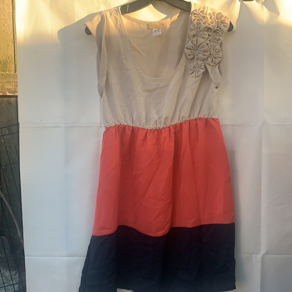 Moon collection dress - Picture 3 of 7